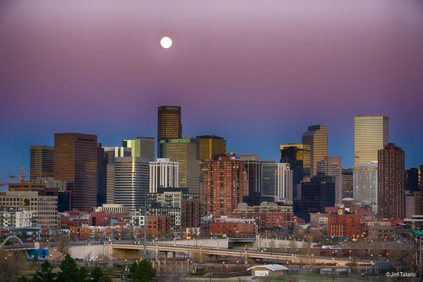 060413--Denver-Moon-004_HDR.jpg